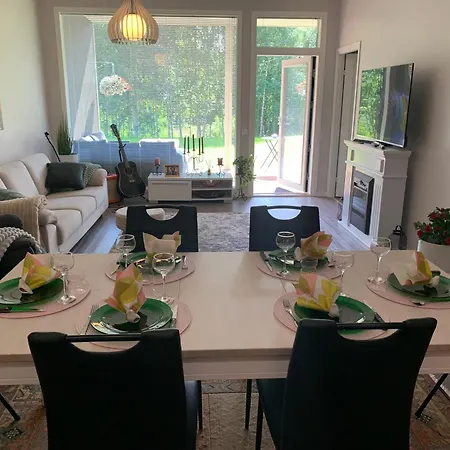 Appartement Riverside Pearl Terraced House - New And Stylish Near Arctic Circle